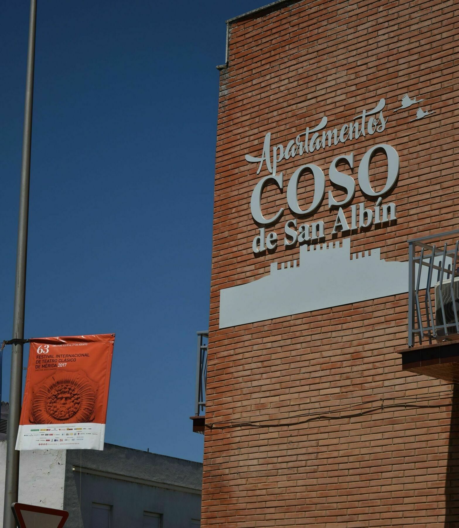 מרידה Apartamentos Coso De San Albin מראה חיצוני תמונה